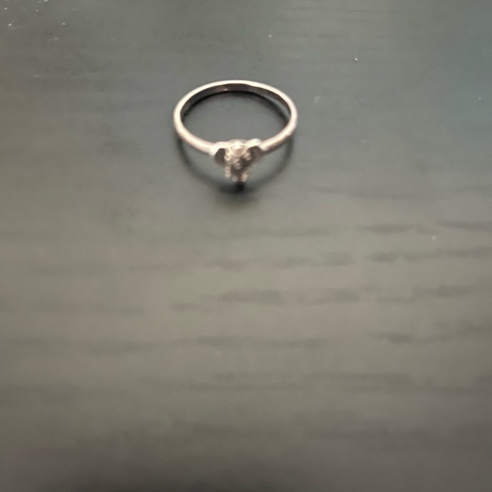 Elephant head detail ring